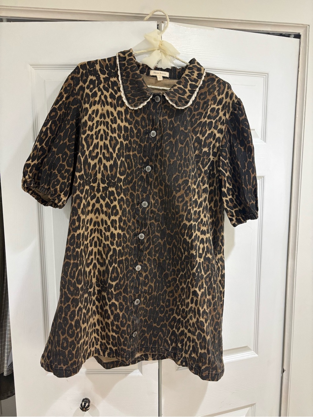 Boutique Leopard Print Jean Collar Dress